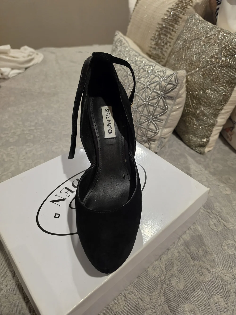 Steve Madden Black Suede Wedge Pumps